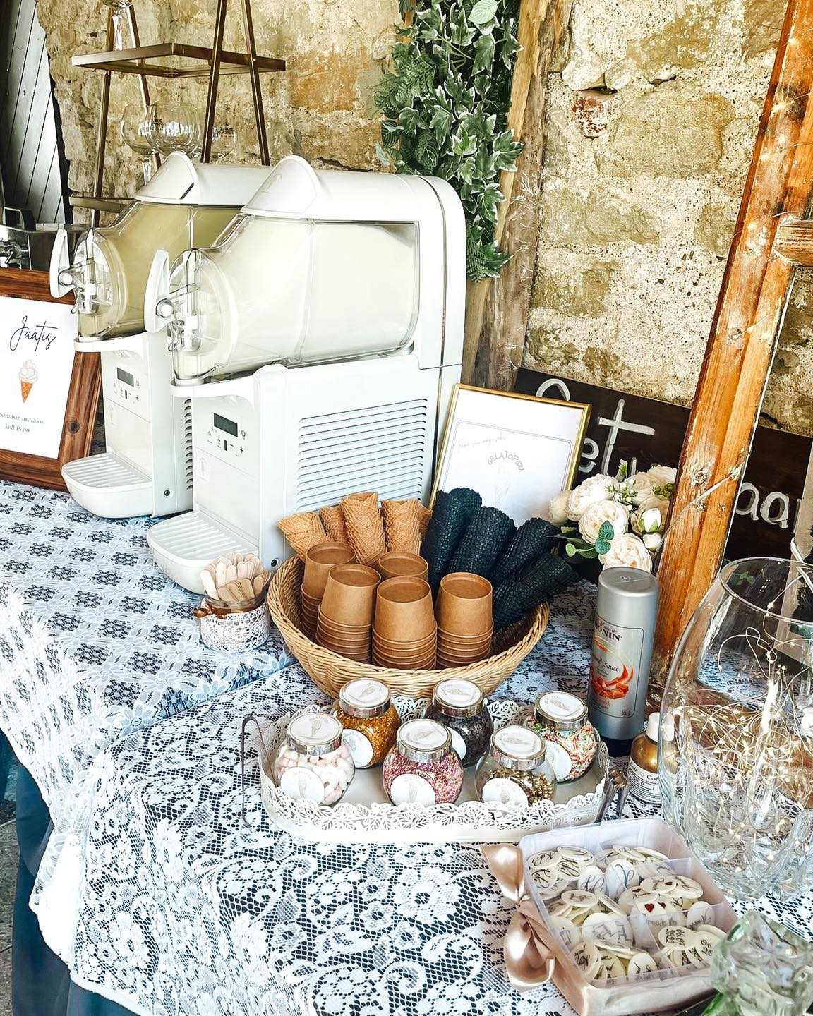 292248704_151786457441632_7845776423435771936_n